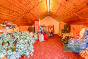 Photo 32- click for photo gallery